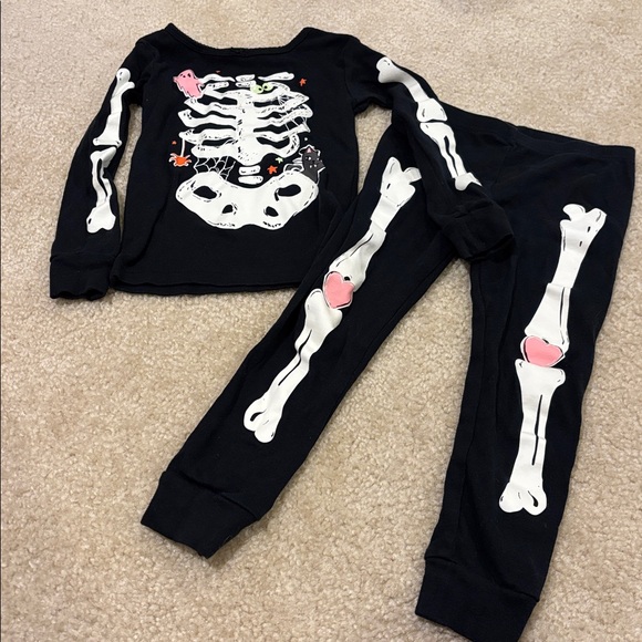 Carters Halloween and Thanksgiving lot size 4 - Picture 7 of 8